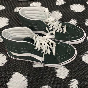 💚Dark Green High Top Vans💚